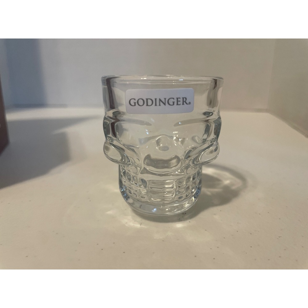 Godinger Skeller Set of 6 Crystal Skull Shot Glasses Clear Gothic Barware - Picture 2 of 6
